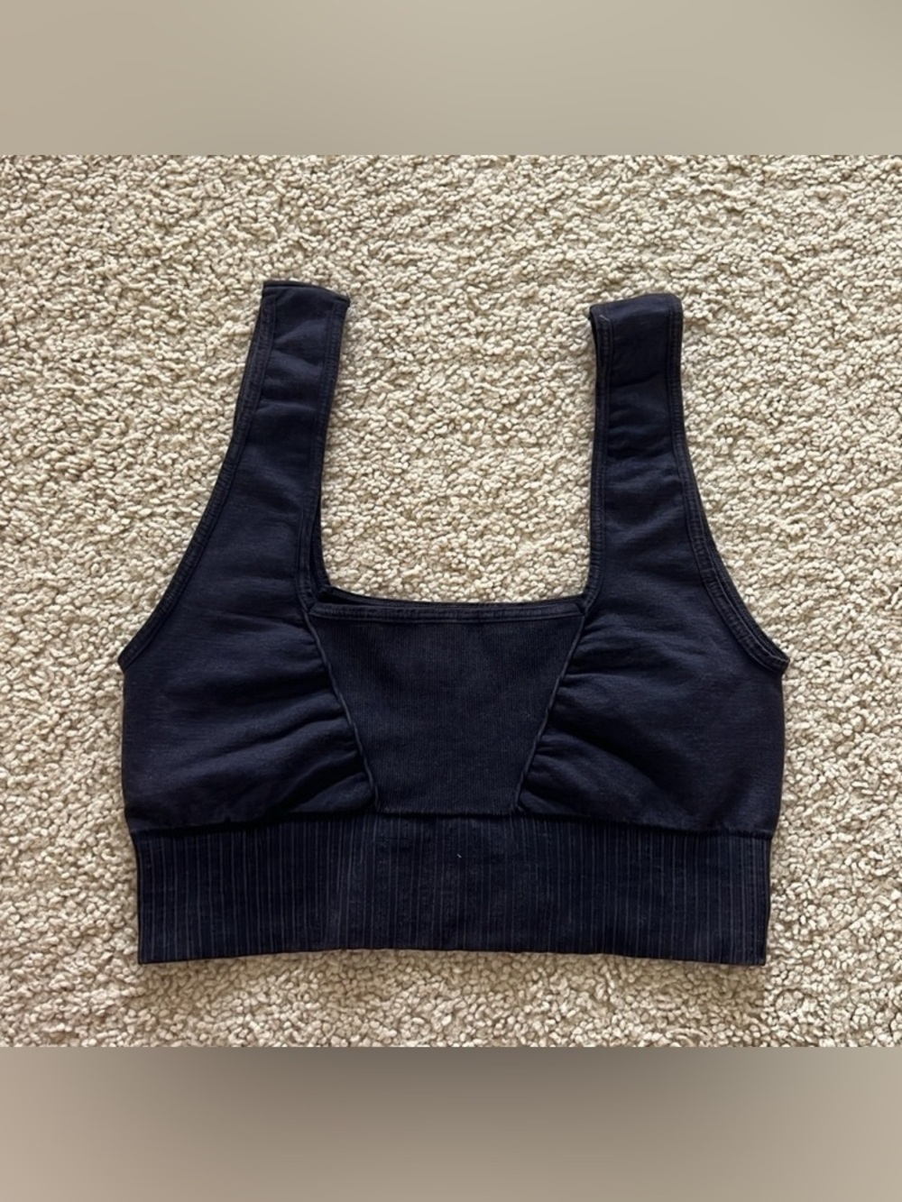 Seamless Black Scoop Sports Bra with Ribbed Underband